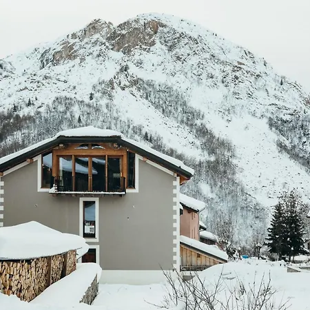 Chalet Le Chateau By Lodji