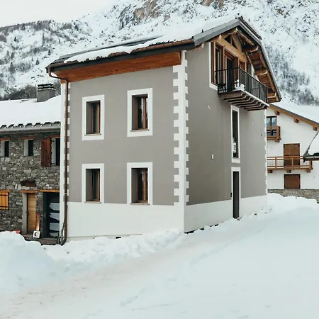 Le Chateau By Lodji Saint-Marcel (Savoie)