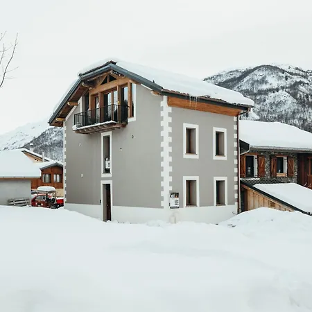Chalet Le Chateau By Lodji Saint-Marcel (Savoie)